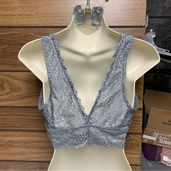 No Boundaries gray bra size large pullover style padded and lined. - Picture 2 of 7
